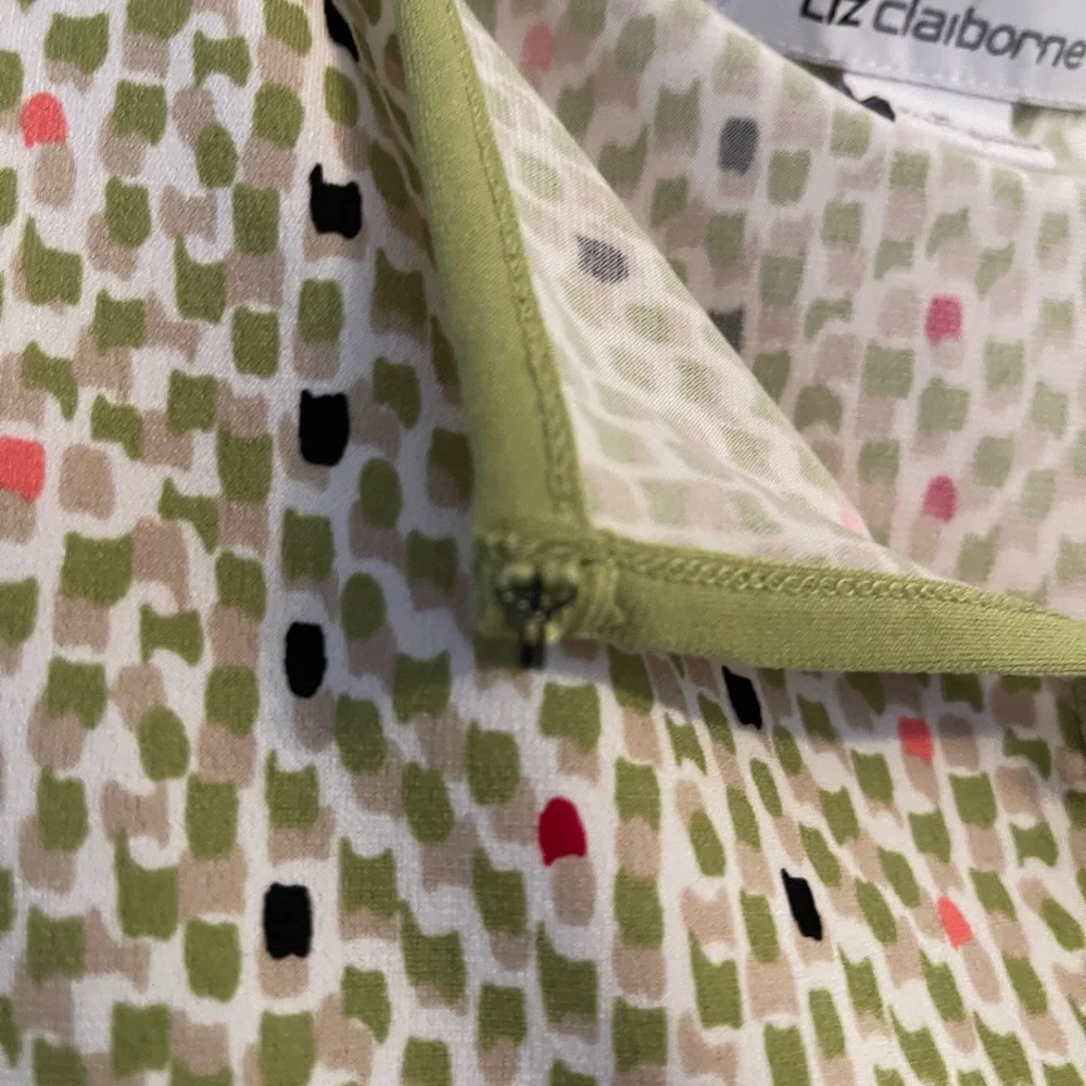 Liz Claiborne Sleeveless Top size MEDIUM - Picture 5 of 5